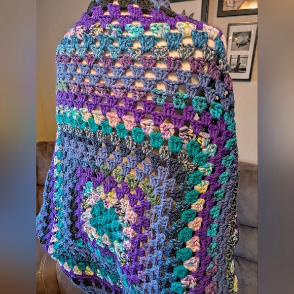 NEW, Crochet granny square cardigan, handmade, Size Large-2XL - Picture 6 of 7